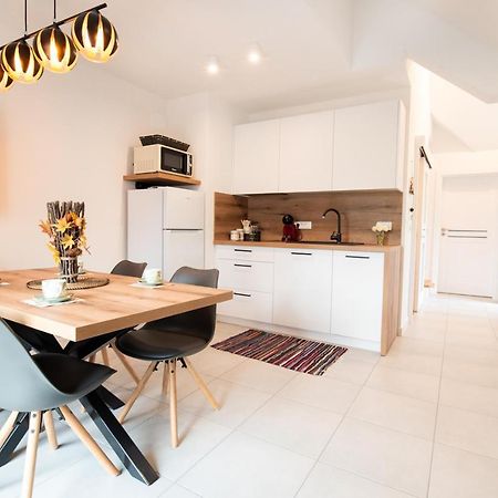 Apple Tree Apartment بليد المظهر الخارجي الصورة