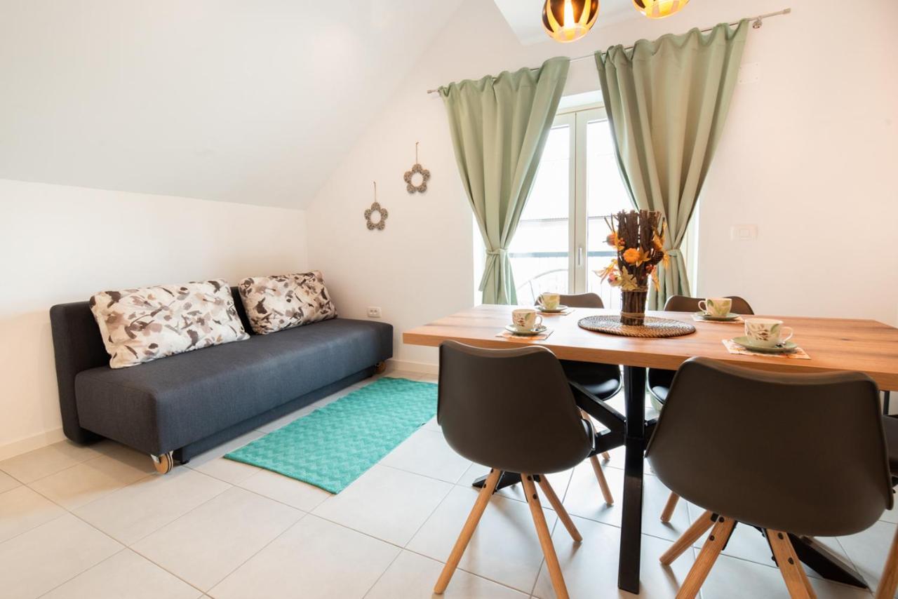 Apple Tree Apartment بليد المظهر الخارجي الصورة