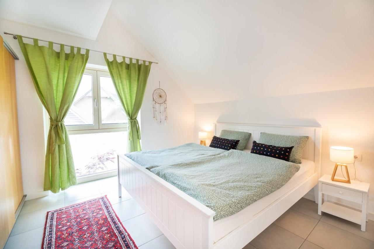 Apple Tree Apartment بليد المظهر الخارجي الصورة